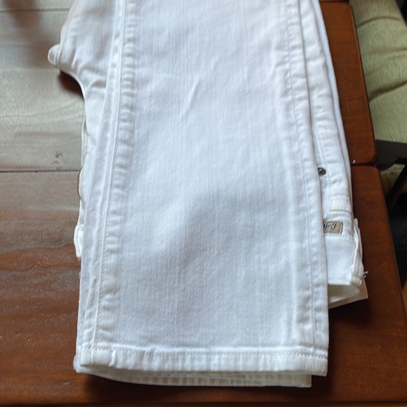 C of H Elaine white Jean Mid-rise size 31. Rise 8 in Inseam  31”. Leg opening 7” - Picture 6 of 6